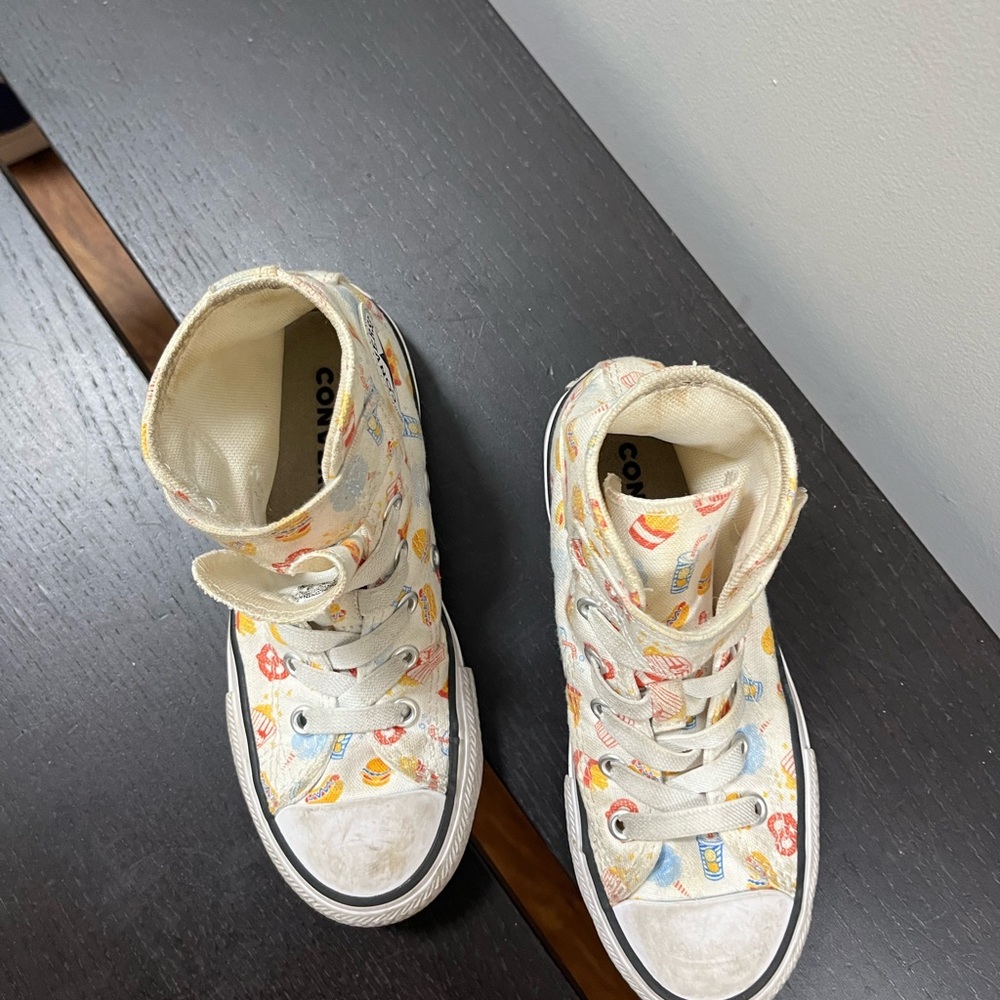 White Converse Chuck Taylor All Star foodie 12c